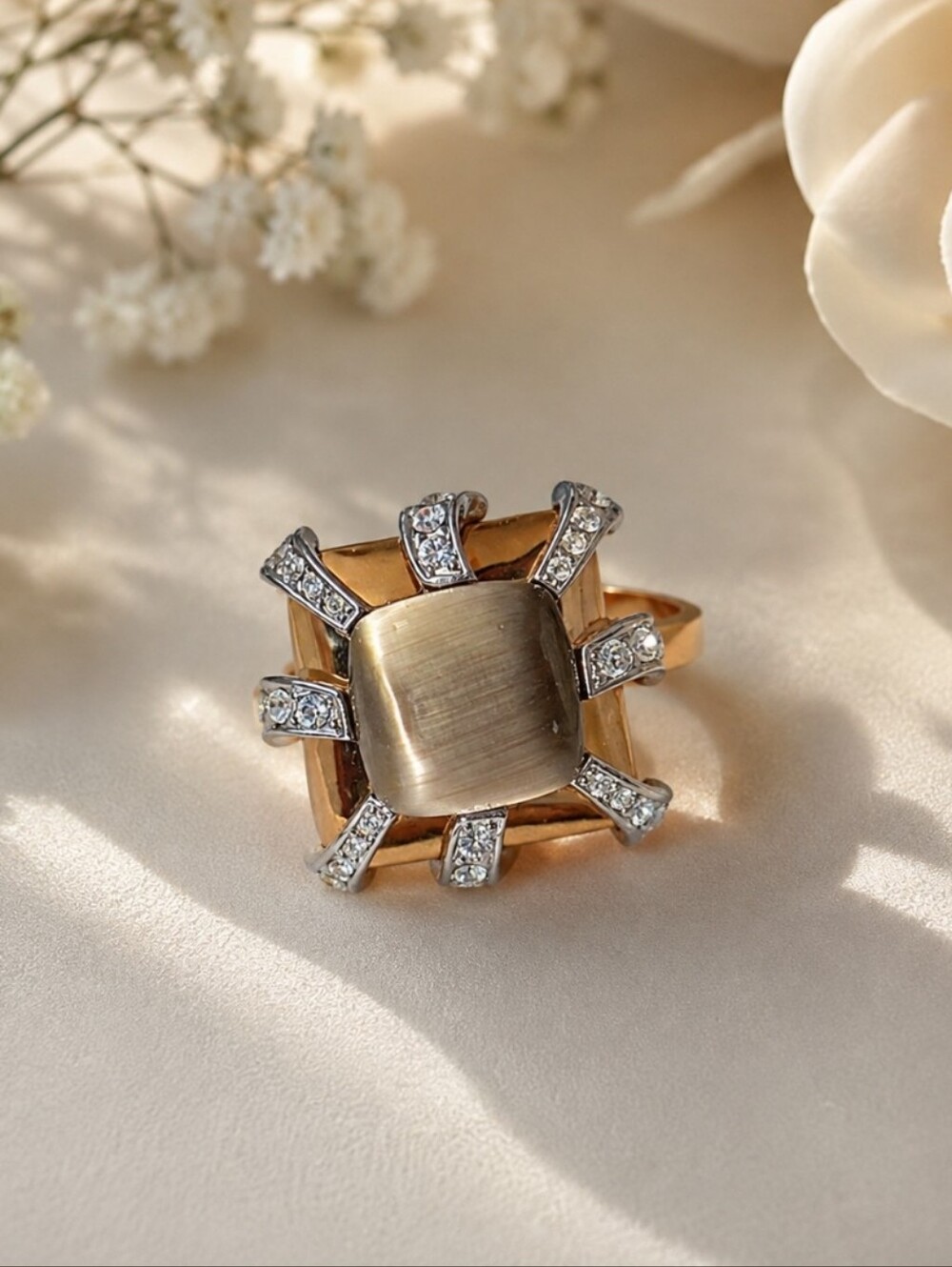 Elegant Gray and Gold Statement Ring - Women Jewelry